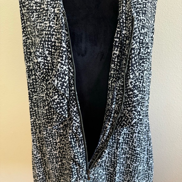 Halogen top women large 100% silk sleeveless zipper front ruffle vneck blouse - Picture 4 of 9